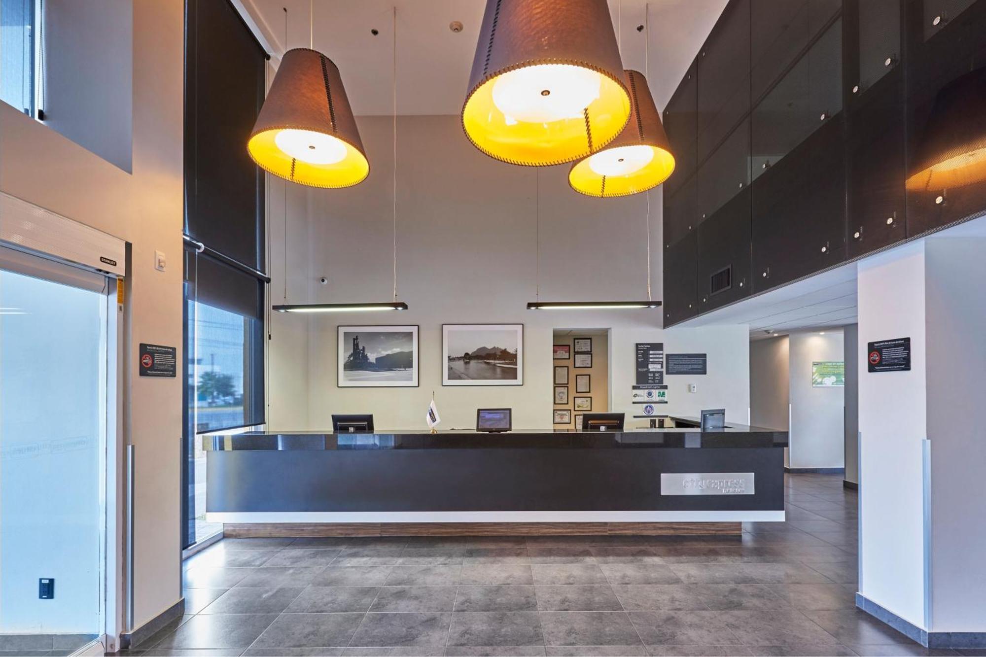 City Express By Marriott Monterrey Norte Rancho Los Encinitos Εξωτερικό φωτογραφία