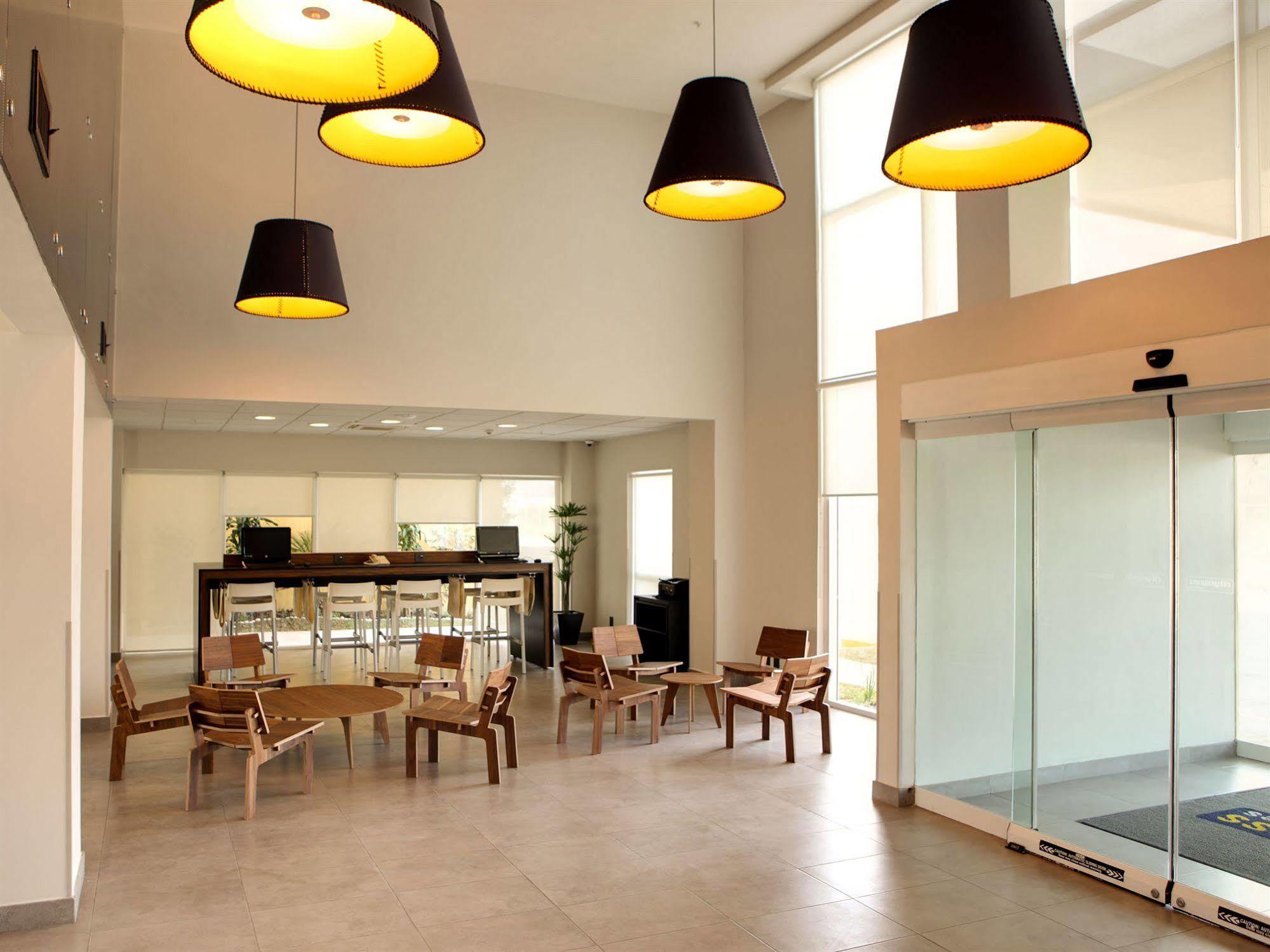 City Express By Marriott Monterrey Norte Rancho Los Encinitos Εξωτερικό φωτογραφία