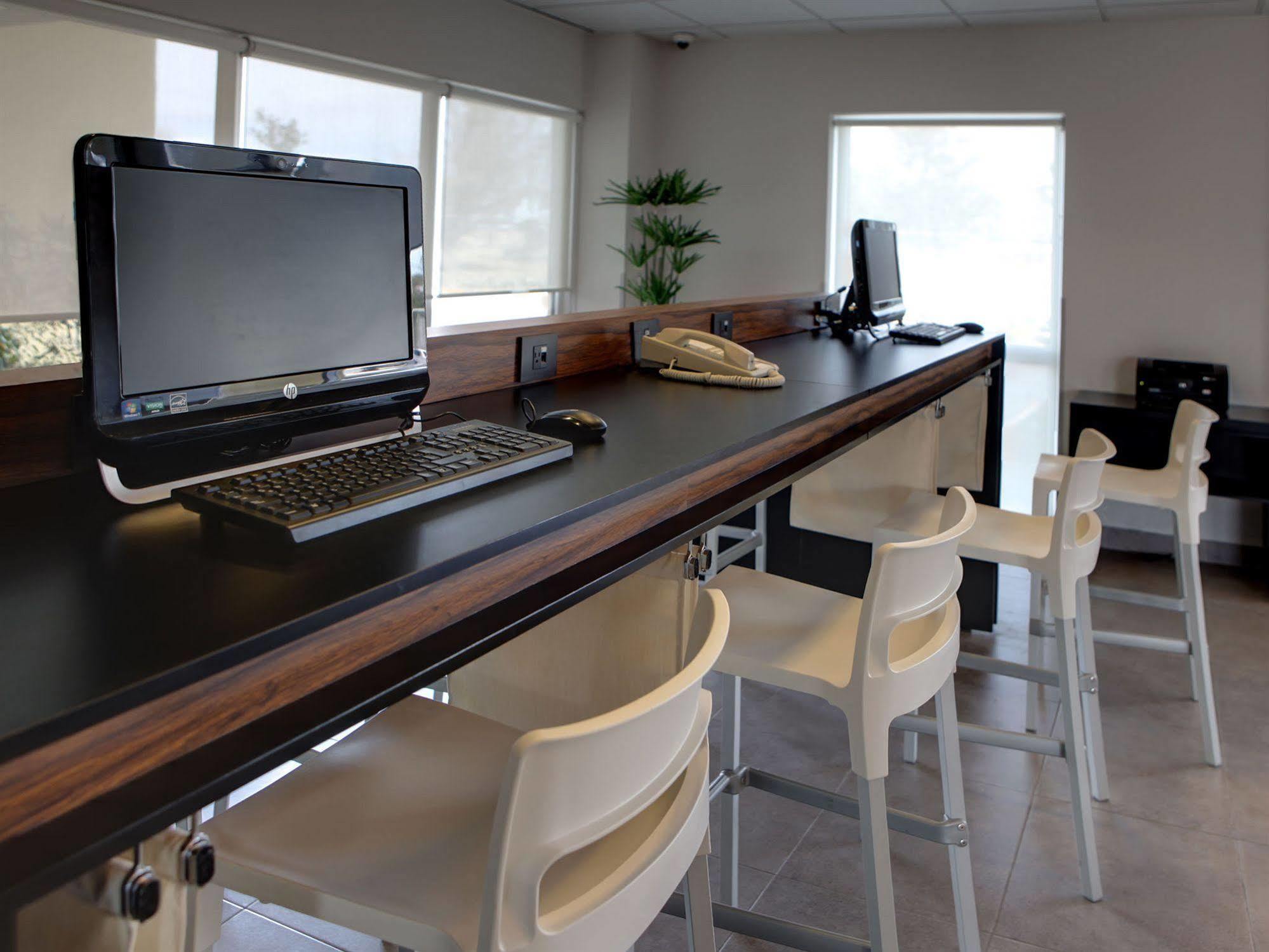 City Express By Marriott Monterrey Norte Rancho Los Encinitos Εξωτερικό φωτογραφία
